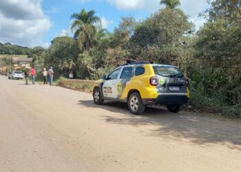 Corpo de homem é encontrado enrolado em coberta amordaçado