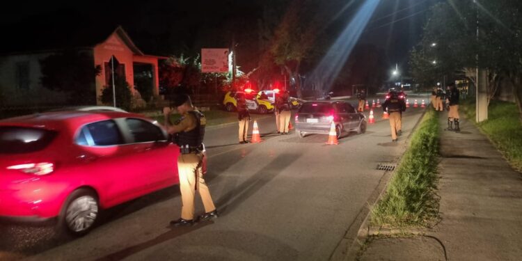 Polícia Militar realiza mega operação na zona sul de Curitiba