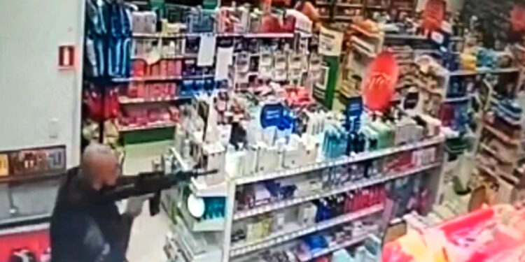 Trio é surpreendido pela Guarda Municipal durante assalto a farmácia, veja o vídeo