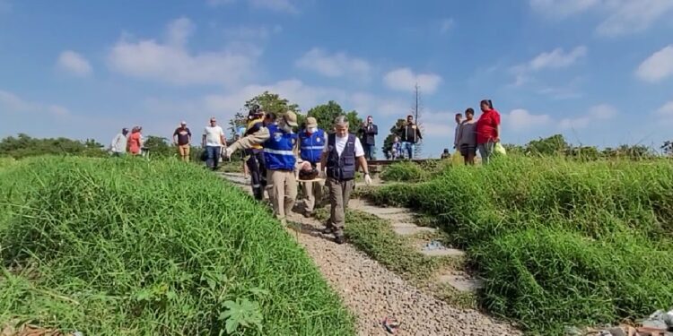 Mulher sobrevive ao ser atropelada por trem no Uberaba