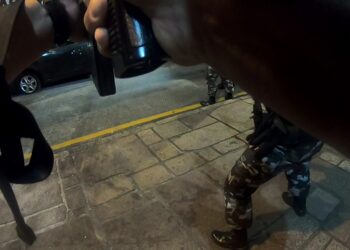 EXCLUSIVO, veja o vídeo do momento da abordagem a criminoso que provocou o caos durante fuga da RONE em Curitiba