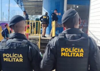Alunos da Polícia Militar detém indivíduo com drogas na CEASA