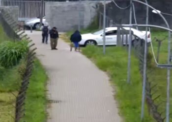 Policial militar aborda indivíduo de muleta na CEASA e descobre que era foragido