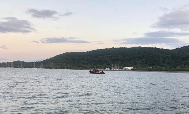 Bombeiros encontram corpo de morador de Curitiba que desapareceu no trapiche de Antonina