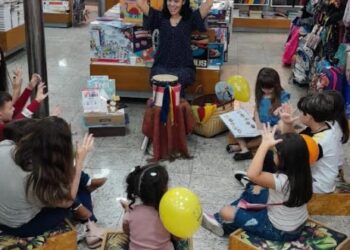 Sábado é dia de contação de histórias gratuita em Curitiba