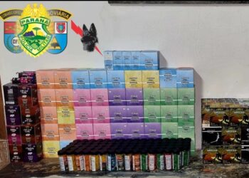 PM apreende 1,6 mil cigarros eletrônicos e centenas de outros produtos em abordagem a ônibus