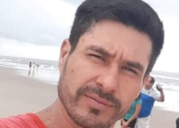 Homem é assassinado a tiros após sair de culto