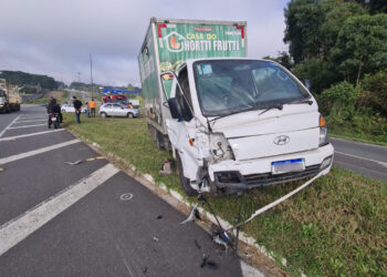 Mulher fica ferida em acidente no Contorno Norte, em Curitiba