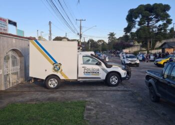 Polícia investiga assassinato de rapaz no Abranches; criminosos atiraram mais de 40 vezes