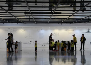 MON oferece atividades artísticas para crianças de 1 a 2 anos