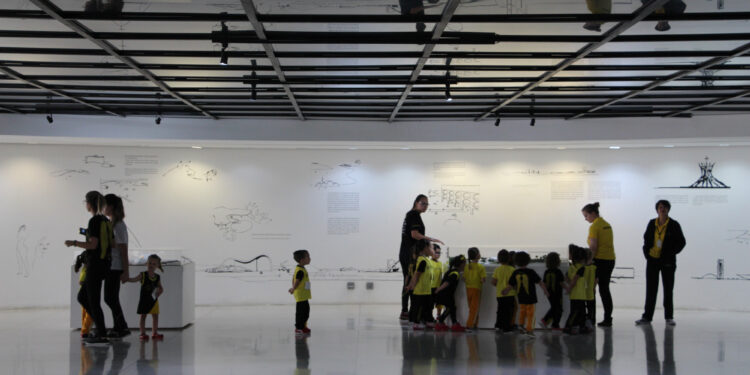 MON oferece atividades artísticas para crianças de 1 a 2 anos