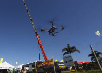 Após desligamentos, Copel dá dicas para evitar acidentes com drones na rede elétrica