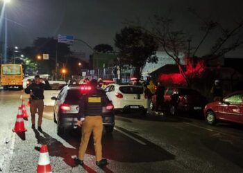 Polícia Militar aborda mais de 200 pessoas durante operação no Novo Mundo