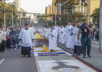 Corpus Christi em Curitiba deve reunir 120 mil pessoas no circuito Catedral-Centro Cívico