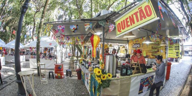 Inverno começa nesta quarta e a Prefeitura indica 5 programas para curtir Curitiba na estação mais fria