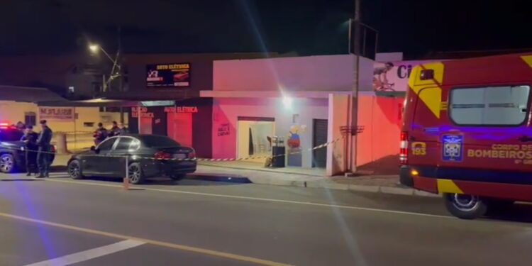 Mulher é executada a tiros dentro de bar na RMC