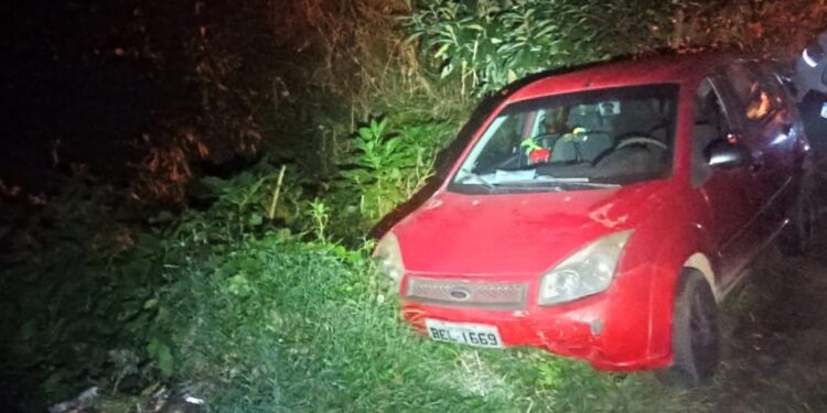 Policiais salvam bebê de 11 meses, após foragido tentar atropelar a equipe, fugir e provocar acidente em Curitiba