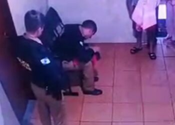 Policial militar salva bebê de 15 dias em Curitiba, veja o vídeo