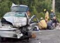 Colisão frontal na PR-423 deixa três feridos na RMC