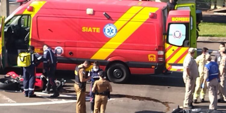 Tragédia na Rodovia Carlos João Strass: Homem em moto esportiva perde a vida em colisão com caminhão