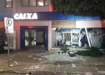 Agência da Caixa Econômica Federal é alvo de explosão no Paraná