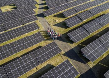 Pirâmide Solar de Curitiba recebe a primeira visita guiada