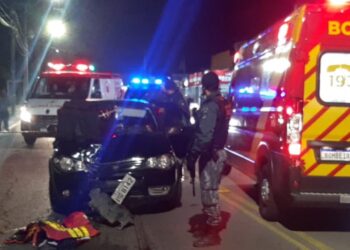 Motoboy fica gravemente ferido ao ser atingido por carro no Boqueirão