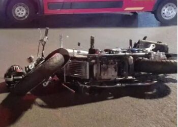 Motociclista morre após colidir com moto do filho e ser arrastado por caminhão na BR-373 no Paraná