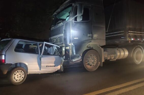 Adolescente fica gravemente ferido em acidente após furto de veículo, no Paraná