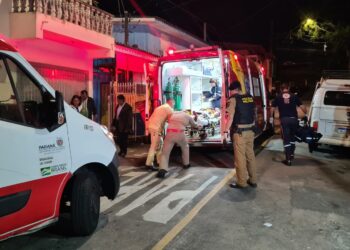 Homem vai separar briga de casal e acaba gravemente ferido a facadas em Curitiba