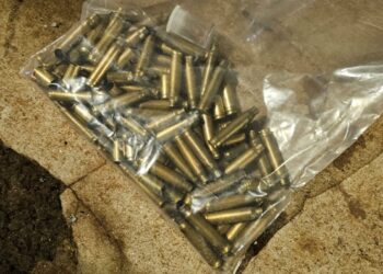 Jovem é assassinado com cerca de 100 tiros de pistola e fuzil, veja o vídeo