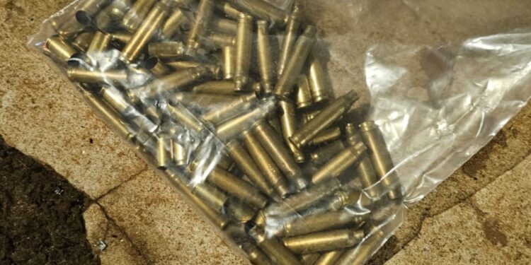 Jovem é assassinado com cerca de 100 tiros de pistola e fuzil, veja o vídeo