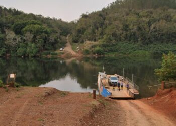 Tragédia no Rio Piquiri: Corpo de homem é encontrado após queda de balsa