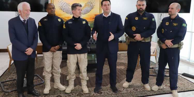 Estado recebe helicóptero da PRF para reforço do atendimento aeromédico em Curitiba e Litoral