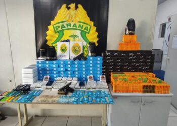 Polícia Militar apreende mais de dois mil produtos com maconha líquida em Curitiba
