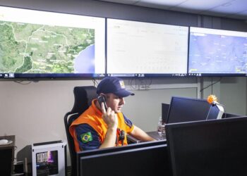 Telefones da Guarda Municipal e Defesa Civil de Curitiba estão indisponíveis temporariamente