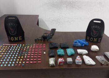 RONE prende criminoso embriagado após colisão, disparos e apreende armas e drogas em Pinhais