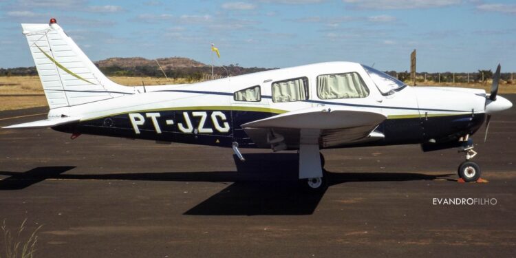 Aeronave com três a bordo desaparece na serra do mar no Paraná