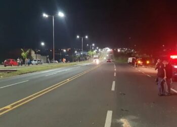 Pedestre morre após ser atropelado por dois carros na BR-369, no Paraná
