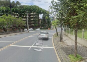 Radar da Avenida Munhoz da Rocha, em Curitiba, vai fiscalizar velocidade e conversão proibida a partir de segunda