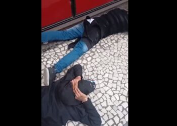 Policial militar de folga corre por quatro quadras atrás de criminoso que roubou corrente de ouro de senhora; dois foram presos