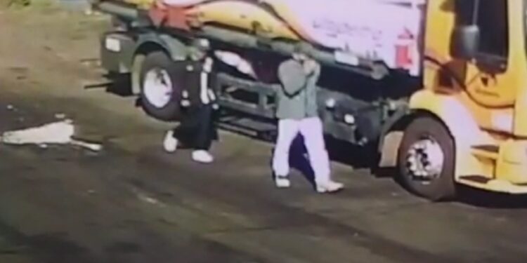 Criminosos aterrorizaram em assalto a oficina mecânica, veja o vídeo