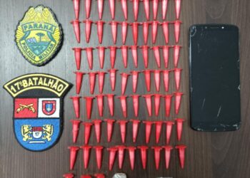 Políciais militares detém dupla e apreendem cocaína e maconha