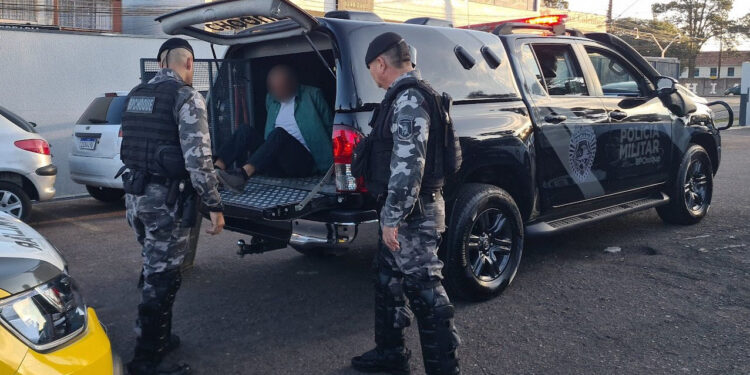 Indivíduo acha cartão de banco, faz a farra em gastos e acaba detido em Curitiba