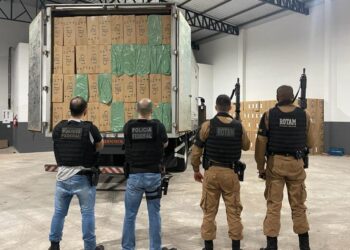 Polícia Federal deflagra Operação Effusus para combater o contrabando de cigarros no Paraná, veja o vídeo