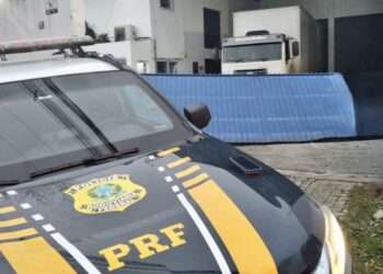 PRF impede resgate de 350 mil maços de cigarros apreendidos no Paraná