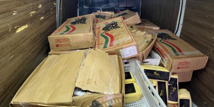 Operação da Receita Federal no Paraná desmantela comércio ilegal picanha e queijos importados