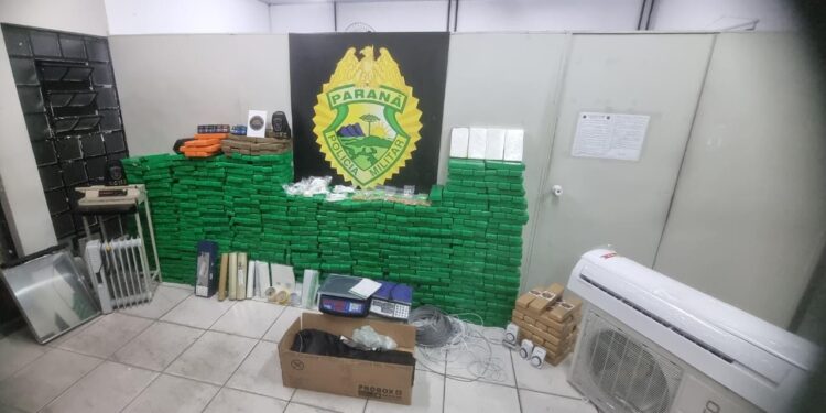 Polícia Militar apreende mais de setecentos quilos de maconha em Curitiba