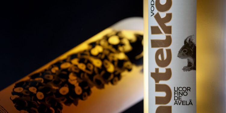 Bacco Spirit lança Nutelka, vodka artesanal preparada com avelã