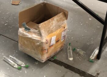 Acidente em Centro de Distribuição dos Correios em Apucarana deixa dois funcionários feridos